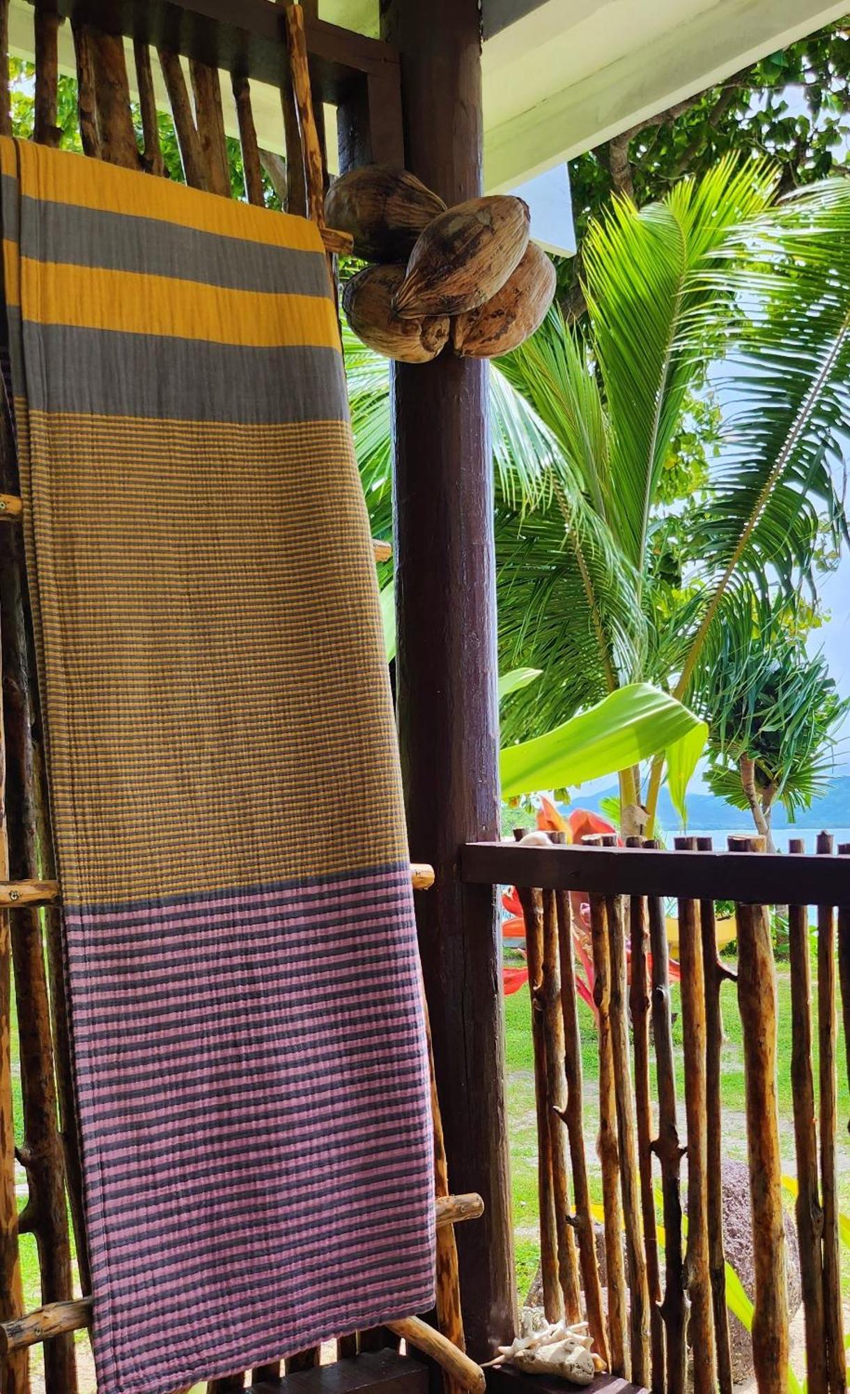 Oarsman'S Bay Lodge Naisisili 外观 照片